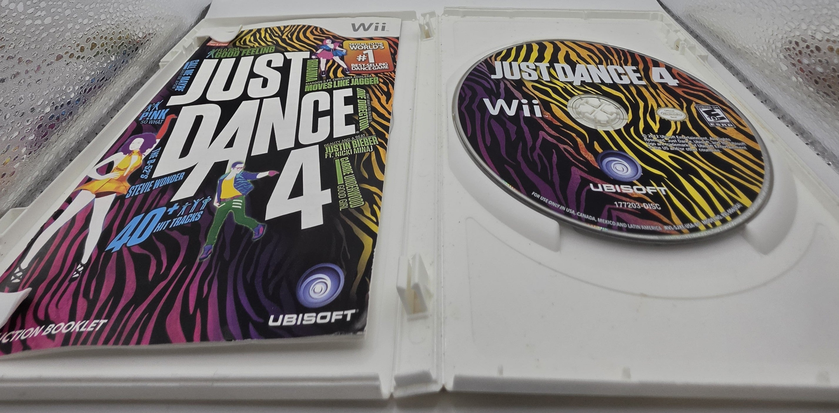 Just Dance 4 Wii CIB Complete Dance Music Game Ubisoft