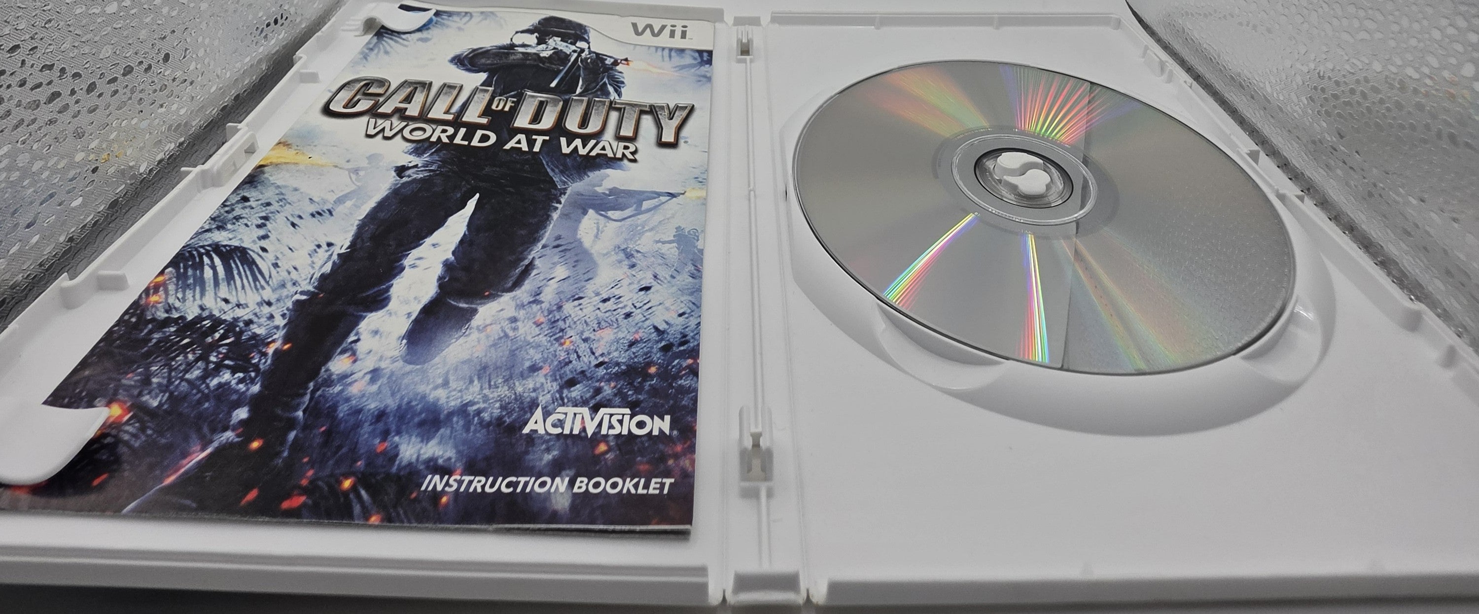Call of Duty World at War Wii CIB Complete Case Manual Disc
