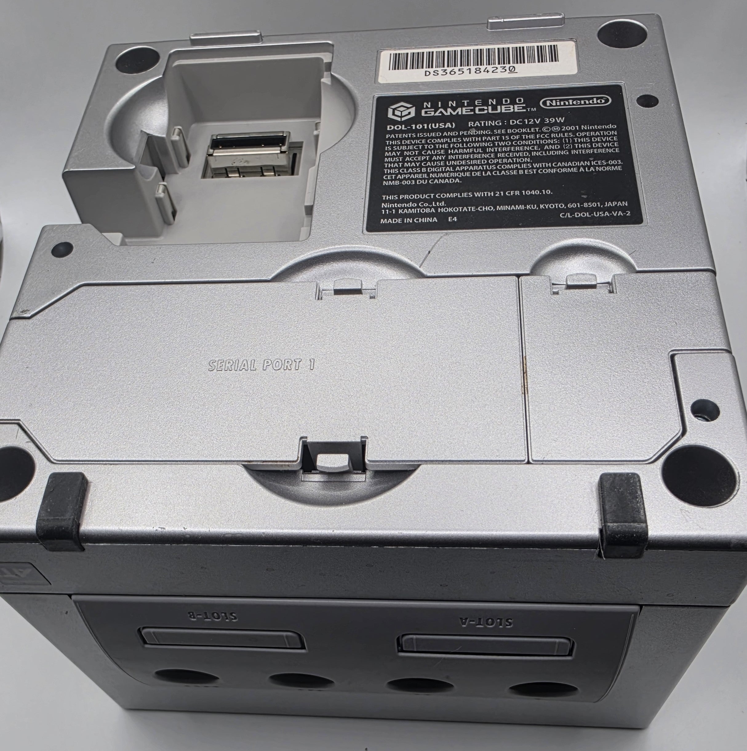 Nintendo GameCube Console Platinum W/ Power & AV- Recapped / Battery / LED Mod