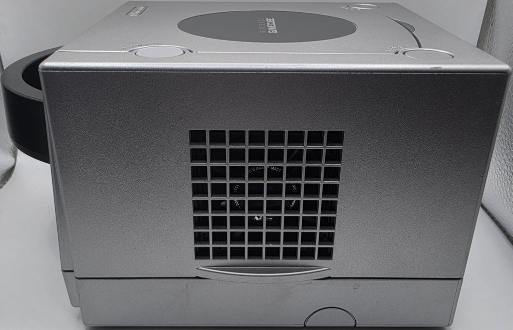 Nintendo GameCube Console Platinum W/ Power & AV- Recapped / Battery / LED Mod